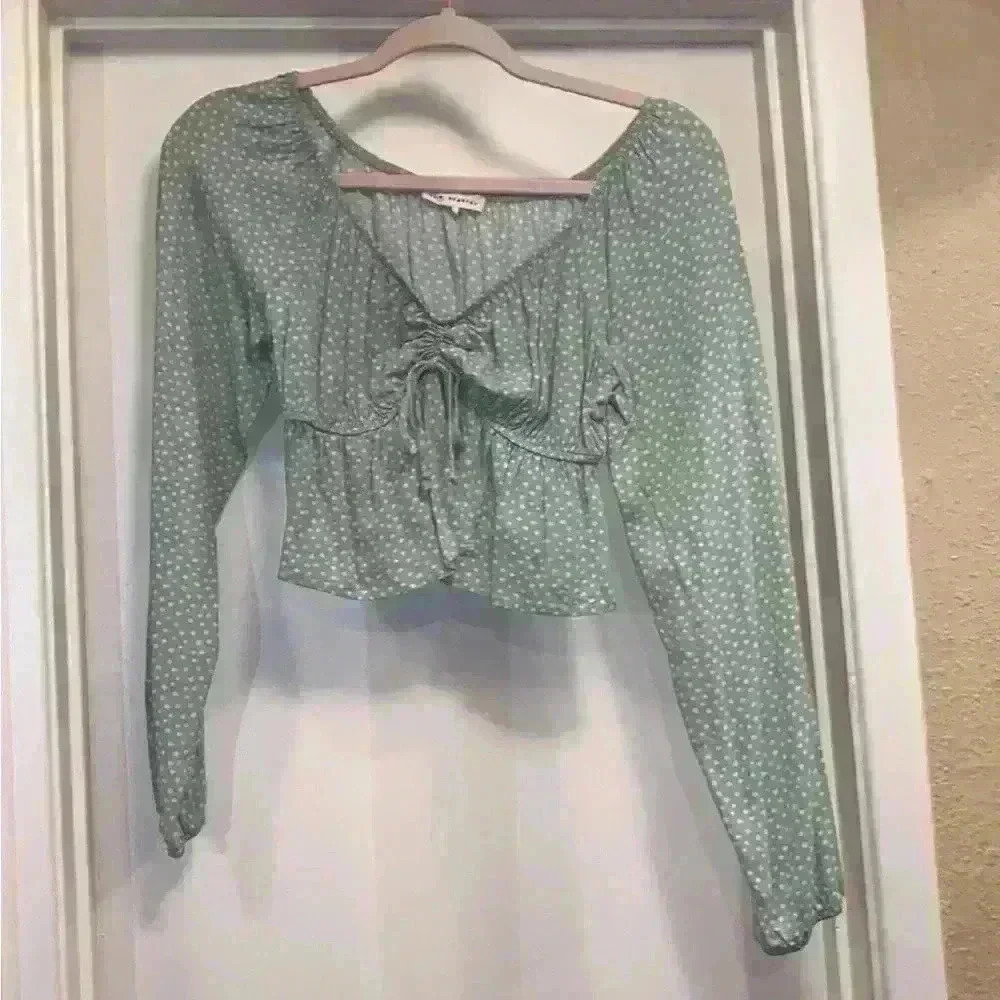 L.A. HEARTS green top w/ white flowers and scrunchies in the front. - Picture 2 of 2